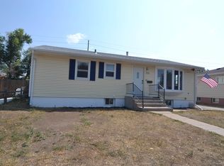 221 McFarland Ave, Cheyenne, WY 82007