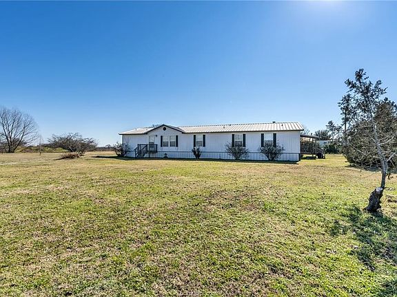 3rd image of 4868 Sagebrush Dr