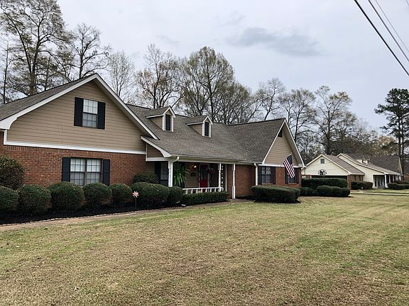 5th image of 296 Sherwood Dr