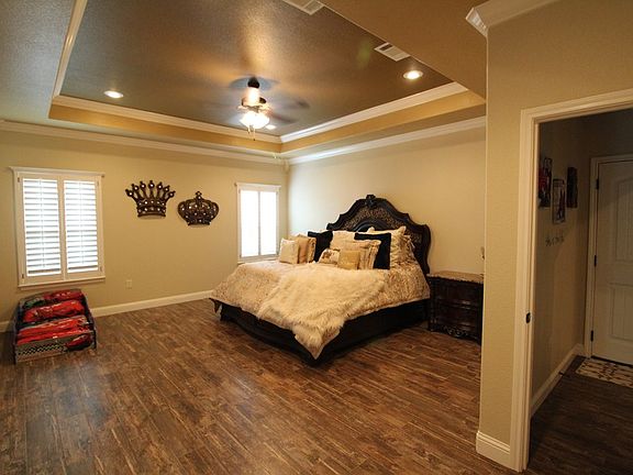 2nd image of 2210 San Fernando Dr
