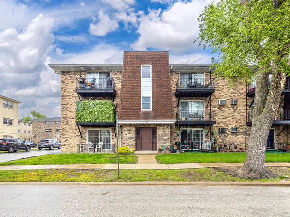 7008 Oconnell Dr APT 101, Chicago Ridge, IL 60415