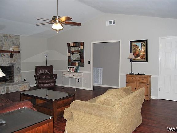 3rd image of 8049 Dove Ln