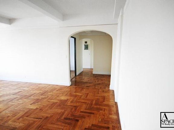 2nd image of 60 Greenwich Ave #5