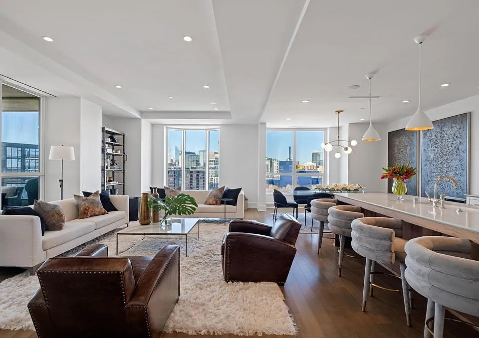 1111 W River Pkwy #11C