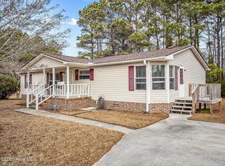 101 Maplecrest Way, Sneads Ferry, NC 28460