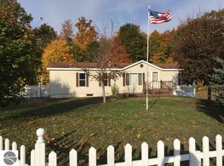 7268 Traverse Rd, Thompsonville, MI 49683