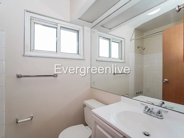 1147 Carrousel Dr E — Photo 13