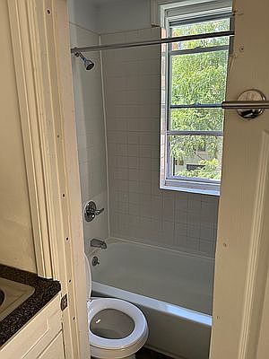 5th image of 242 E 79th St #2D