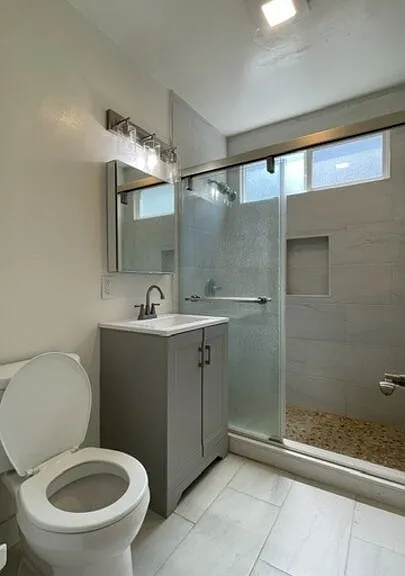 517 S Kenmore Ave #12 — Photo 14