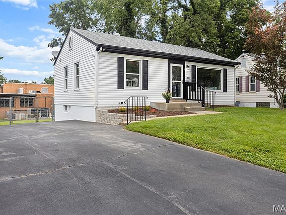 3rd image of 9651 Margo Ann Ln