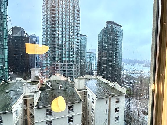 5th image of 1238 Melville St #10