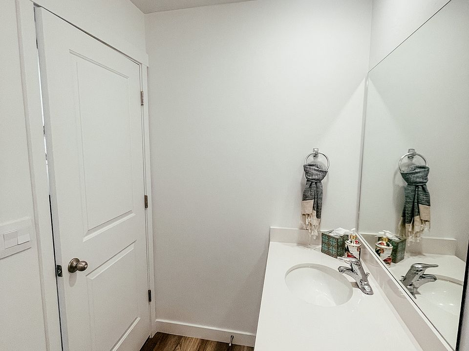 1st image of 953 E Citadel Ln