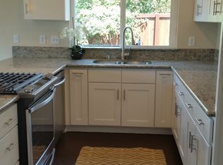 235 E Old Mill Rd, Corona, CA 92879