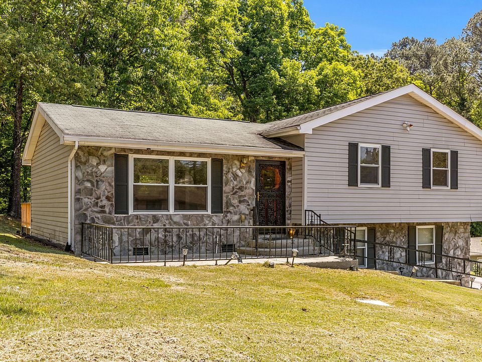 1st image of 2427 Leann Cir
