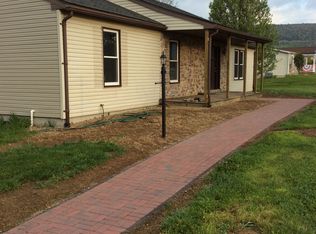 7934 Sassafras Rd, New Tripoli, PA 18066