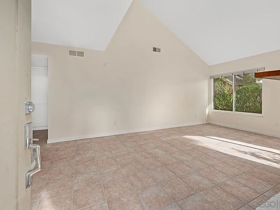 4th image of 10626 Porto Ct