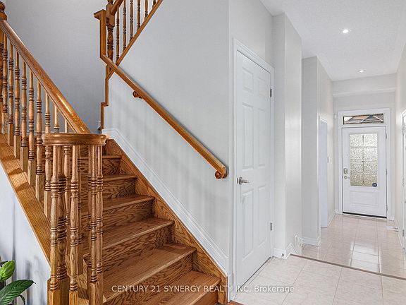4th image of 2479 Esprit Dr