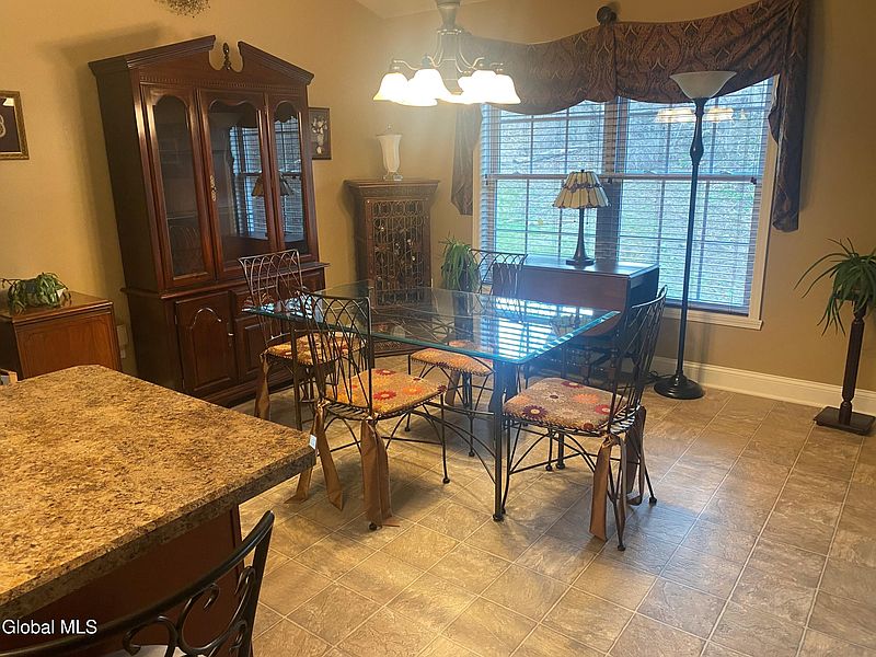 5th image of 66 Cobblestone Court