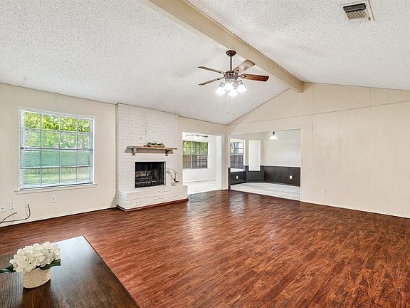 5th image of 1024 Almond Dr
