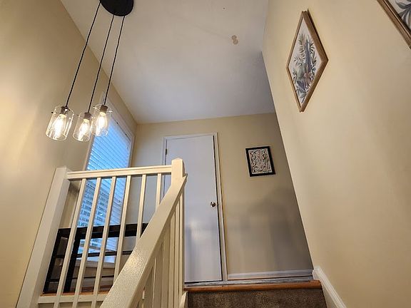 5th image of 10132 Oakton Terrace Rd