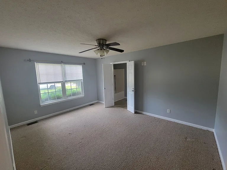 7368 Lucille Ave — Photo 5