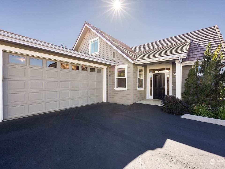 1st image of 1494 Eastmont Avenue #59
