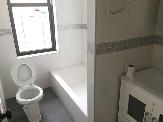 Rented by Lang Realty LLC | media 25