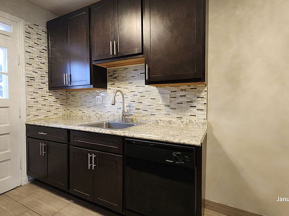 3rd image of 1032 Sanford Ave APT 1N