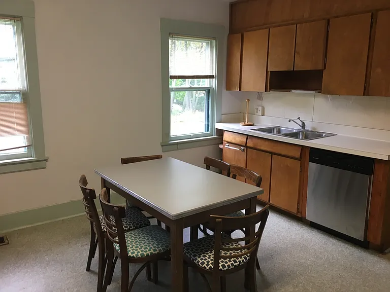 107 Elmwood Ave — Photo 7
