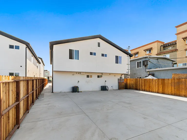 10020 S Broadway #10020-C — Photo 15