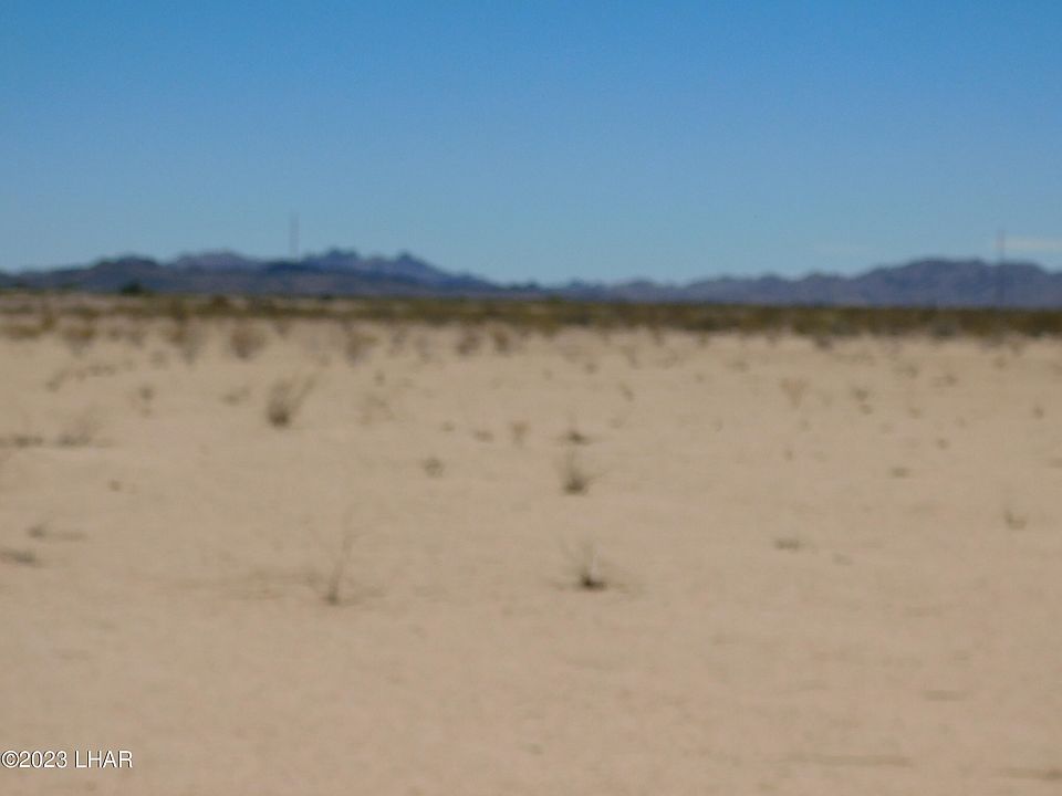 1st image of 51873 Desert Ln