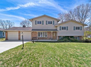 5265 Waldon Rd, Clarkston, MI 48348