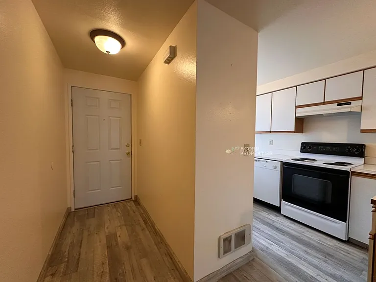 730 SE 8th Ave #F102 — Photo 4