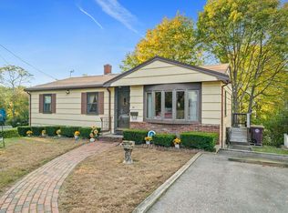 6 Grandview Rd, Weymouth, MA 02191