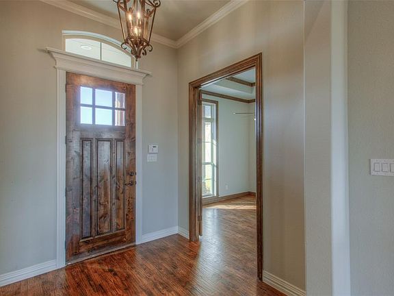 5th image of 324 El Pescado Ct