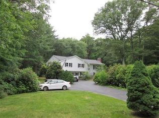 5 Lois Dr, Walpole, MA 02081