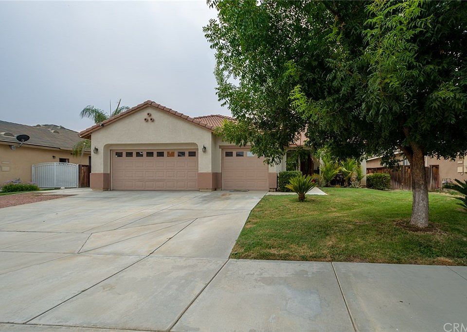 1st image of 334 Ivy Crest Dr