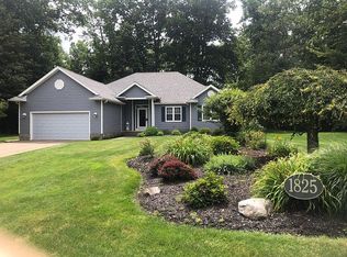 1825 Julie Anne Ln, Erie, PA 16509