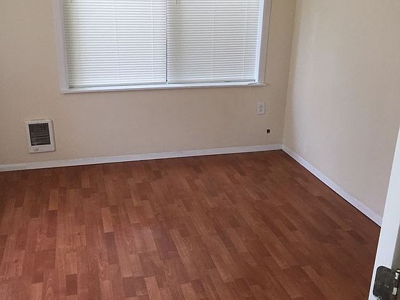 3rd image of 145 NE 1st St APT 4