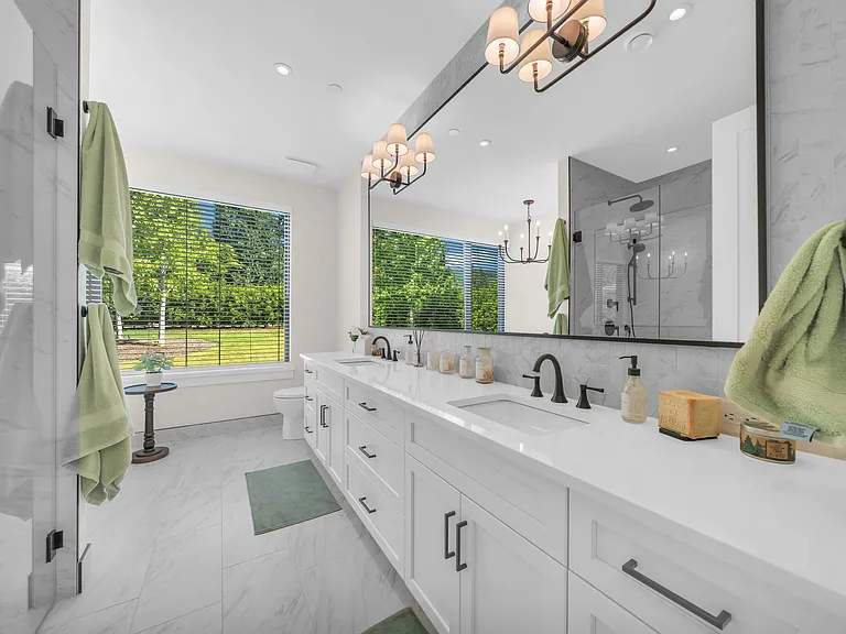 372 Moyne Dr — Photo 26
