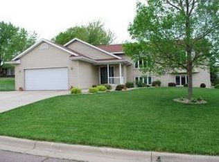 3818 Cedar Creek Ct, Fairmont, MN 56031