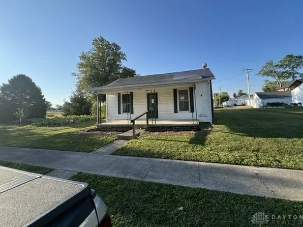 212 E Orchard St, West Manchester, OH 45382