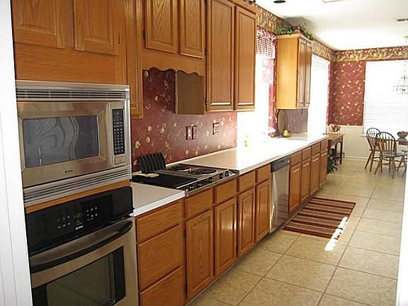 3rd image of 4124 Sun Meadows St