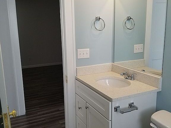 2nd floor bathroom