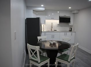 306 Salisbury Ln, Newmarket, ON L3Y8A5