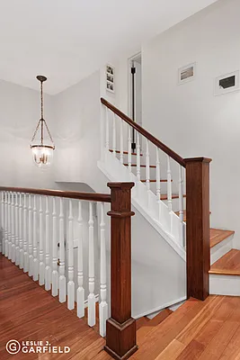 Sold by Leslie J. Garfield | media 10