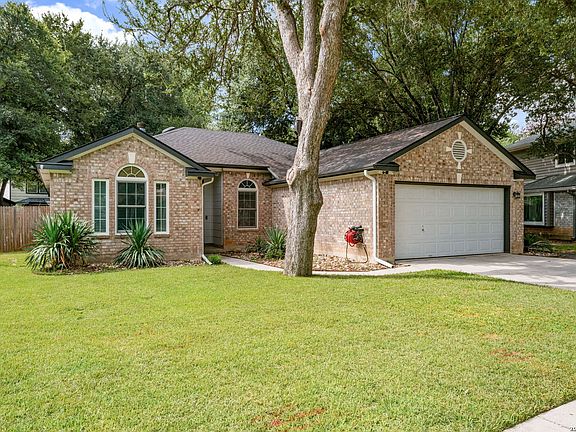 3rd image of 1009 Sandy Ridge