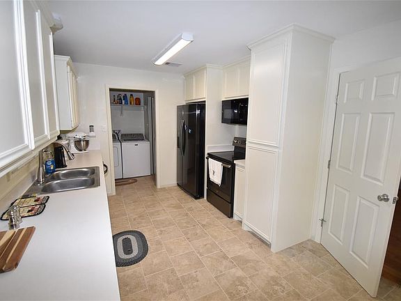 2nd image of 10622 Thornlea Dr