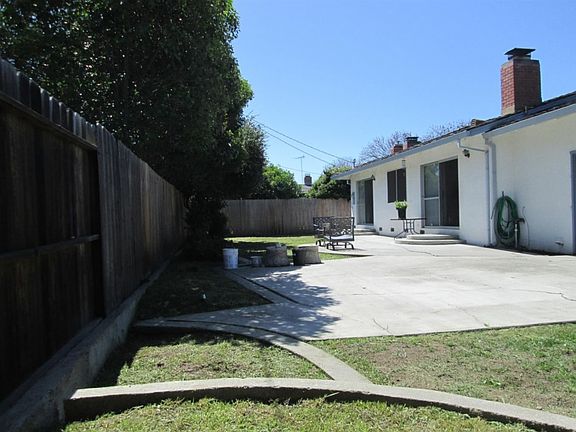 5th image of 8430 N El Dorado St