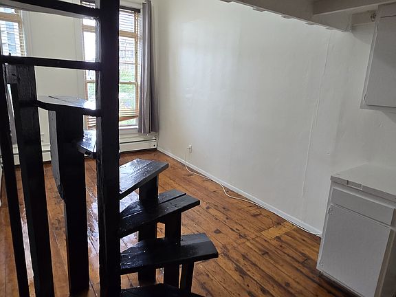 3rd image of 425 Cedar Ave #421-17